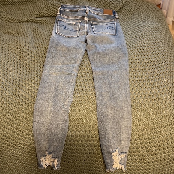 American Eagle.. next level stretch hi-rise jeggings, short. - Picture 2 of 3